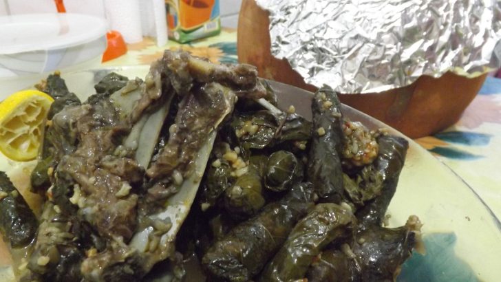 Güveçte Yaprak Sarması Tarifi