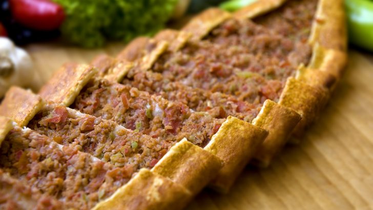 Kıymalı Pide Tarifi