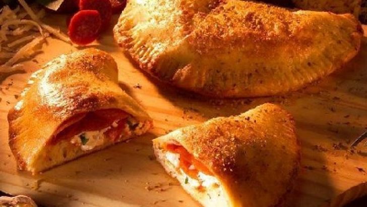 Tavuklu Sarımsaklı Kalzone Tarifi