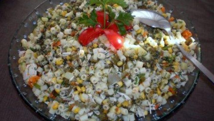 Kolay Makarna Salatası Tarifi