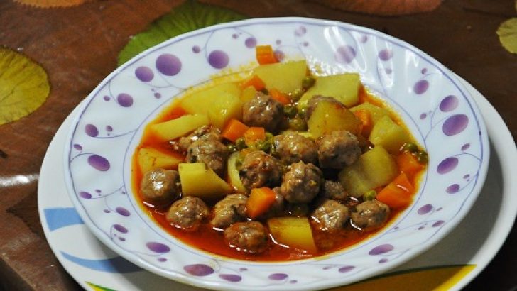 Sulu Köfte (tavuk etli) Tarifi